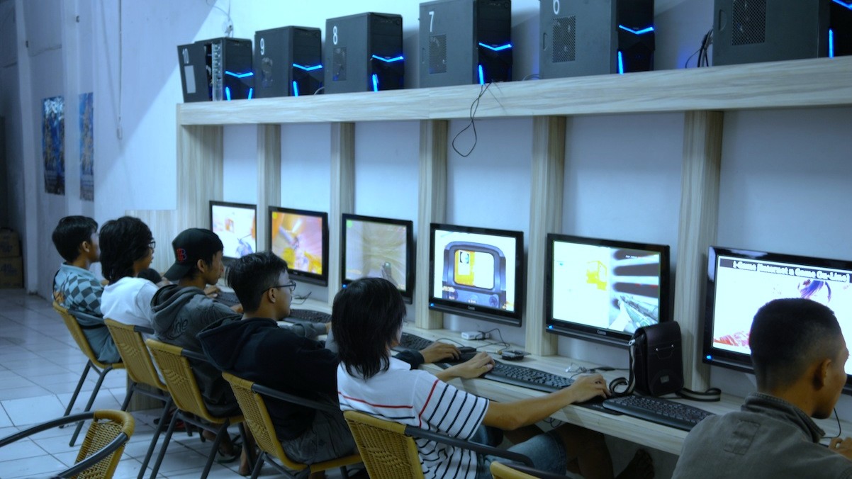 Ingin Memulai Usaha  Warnet  Ini Cara Mudahnya 